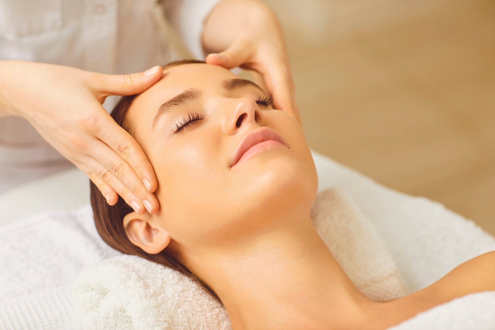 You are currently viewing Sculpting Face Massages at June Spa and Salon